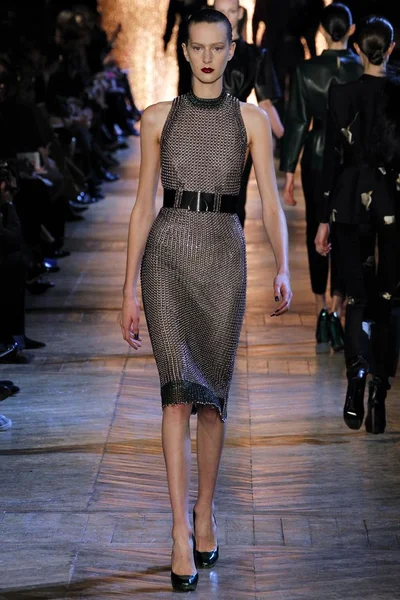 Look 9